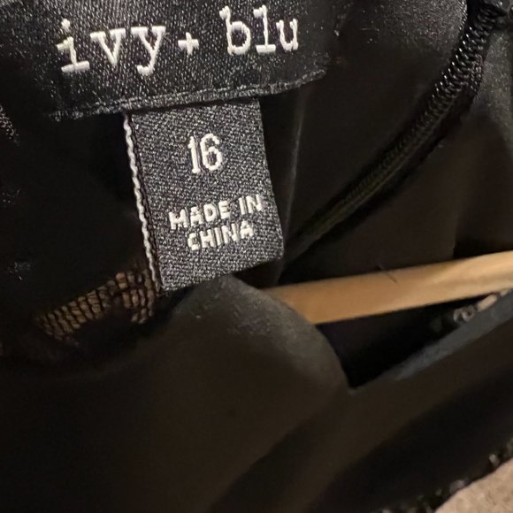 Ivy & Blu Women's Elegant Floral Lace Sleeves Pencil Dress -Black size 16 - Picture 15 of 15